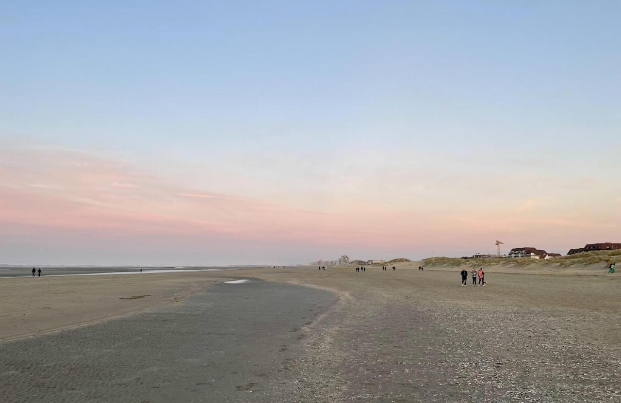 Moderne Aan Het In Oostduinkerke-bad Apartamento *